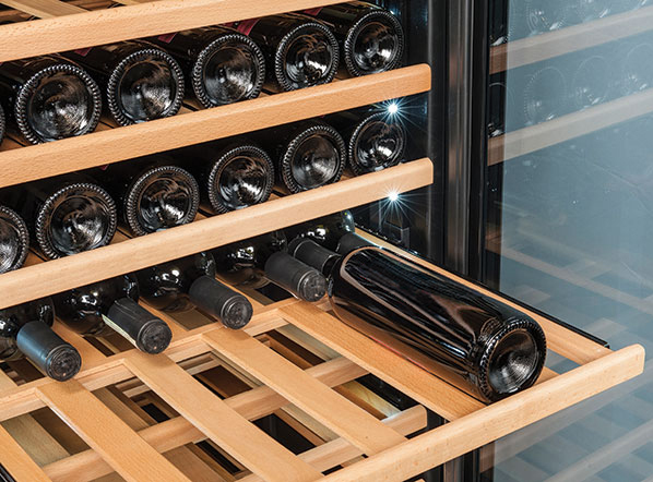 Armario expositor de vinos de doble temperatura, 469 l