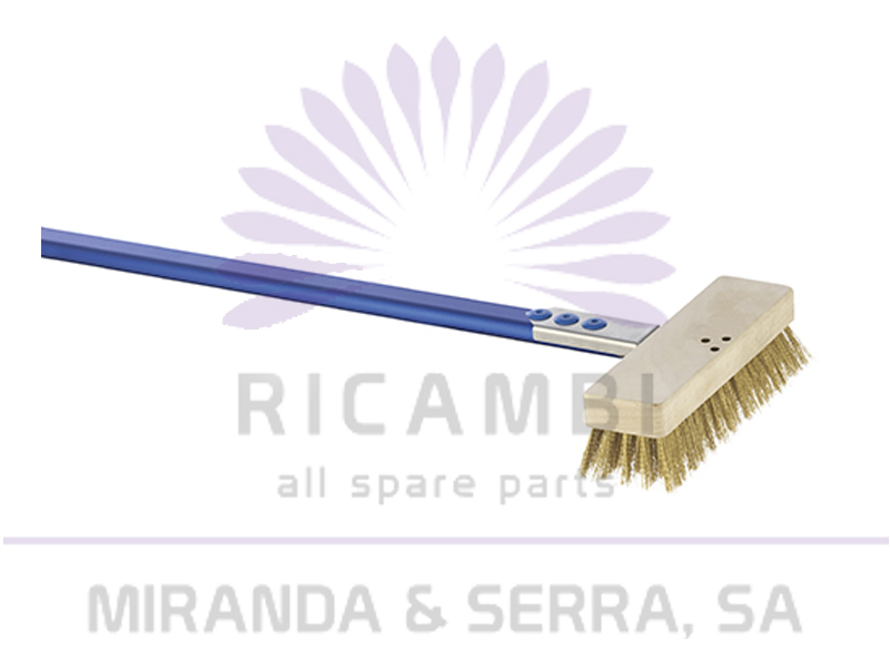 Brass brush with anodised aluminium handle and scraper (handle = 1500 mm, brush = 200x60x60 mm)